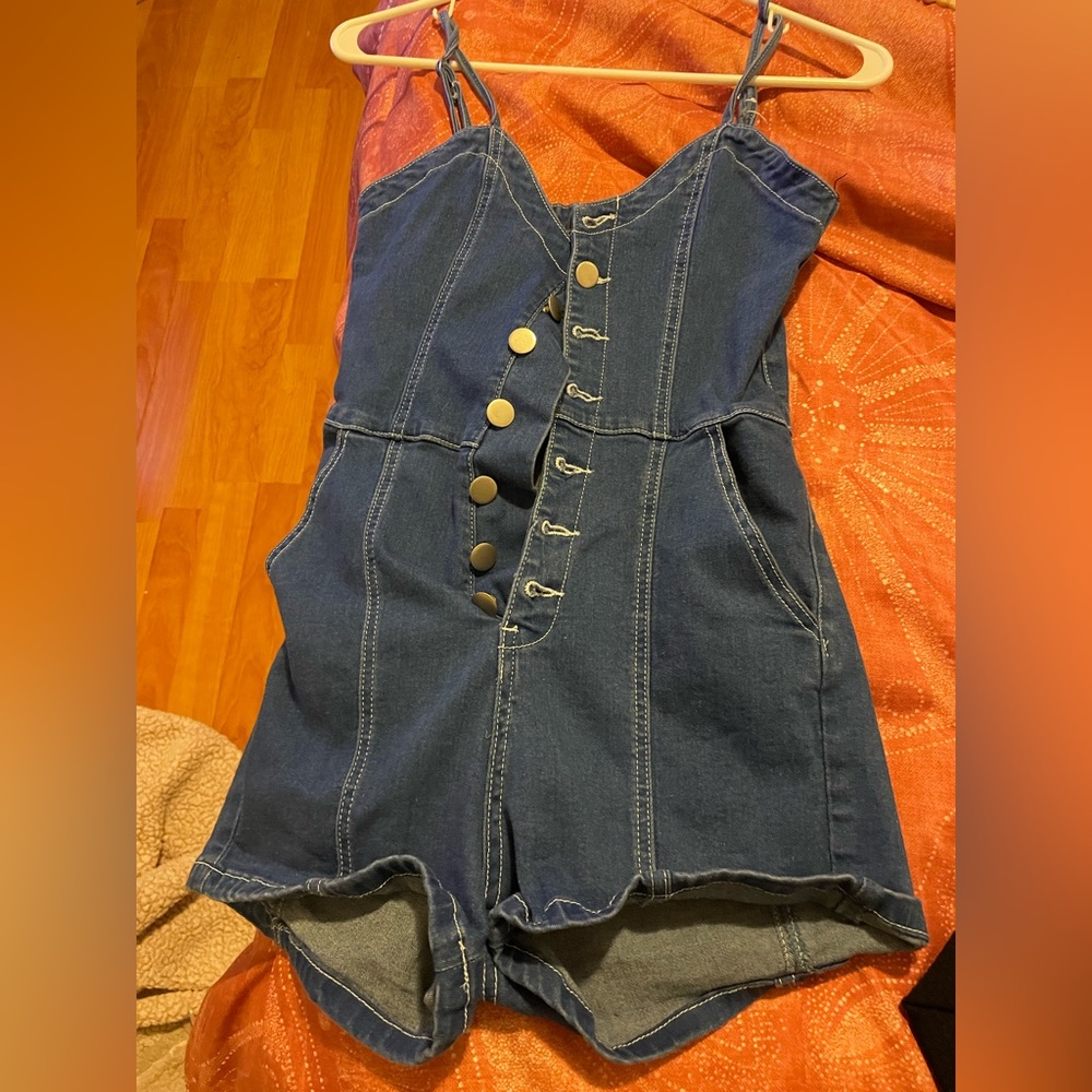 Cute button up jumpsuit!